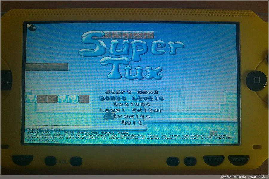 {hen} SuperTux Startbildschirm