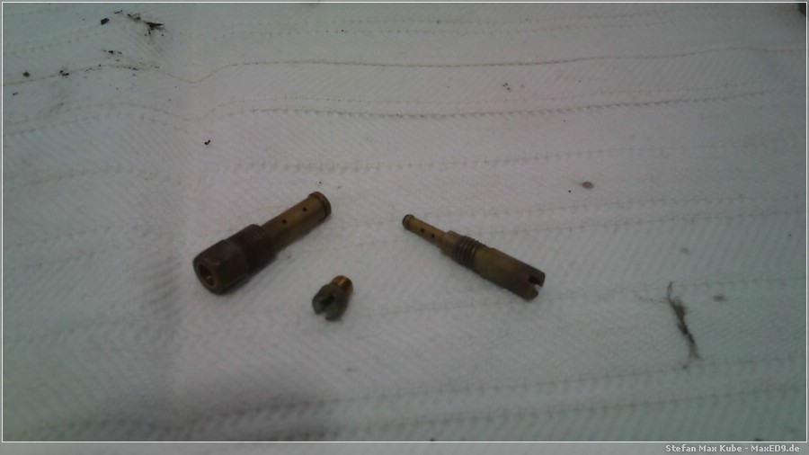 {hbc} die ausgebauten Düsen