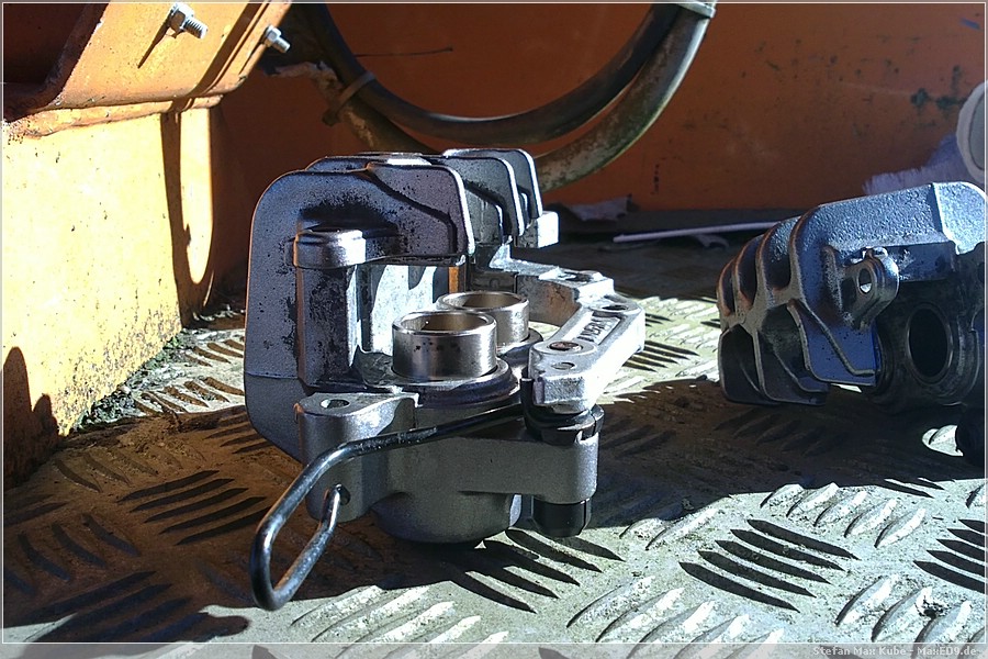 {zra} Sattel komplett, fehlen nur noch die Beläge