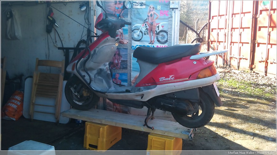 {uns} Roller-Montagebühne