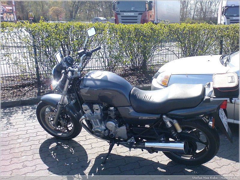 {hsf} SevenFifty in der Sonne