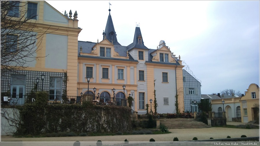 {cm12} Schloss und Gut Liebenberg