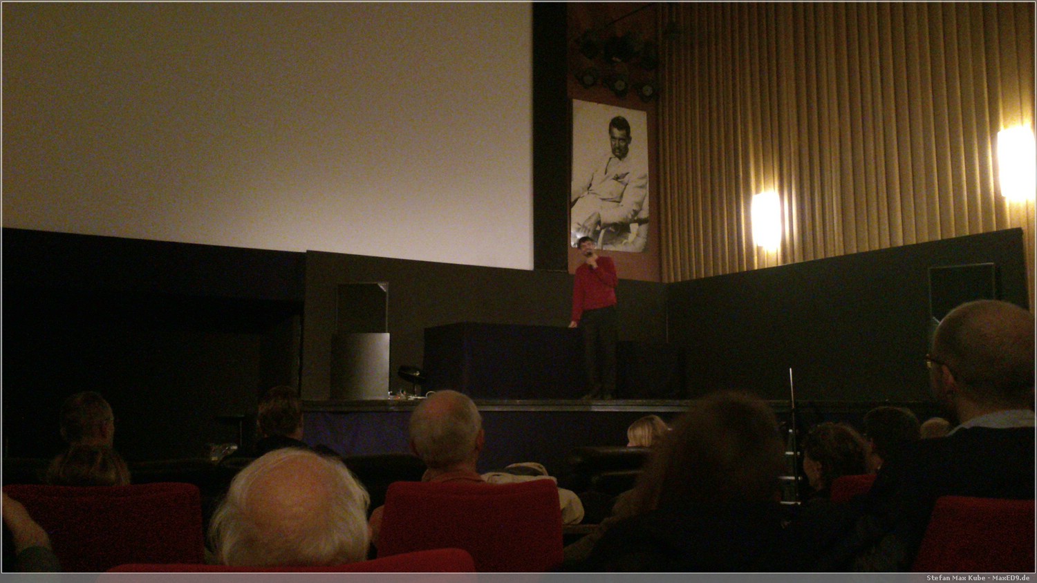 Der Filmemacher steht für Fragen bereit