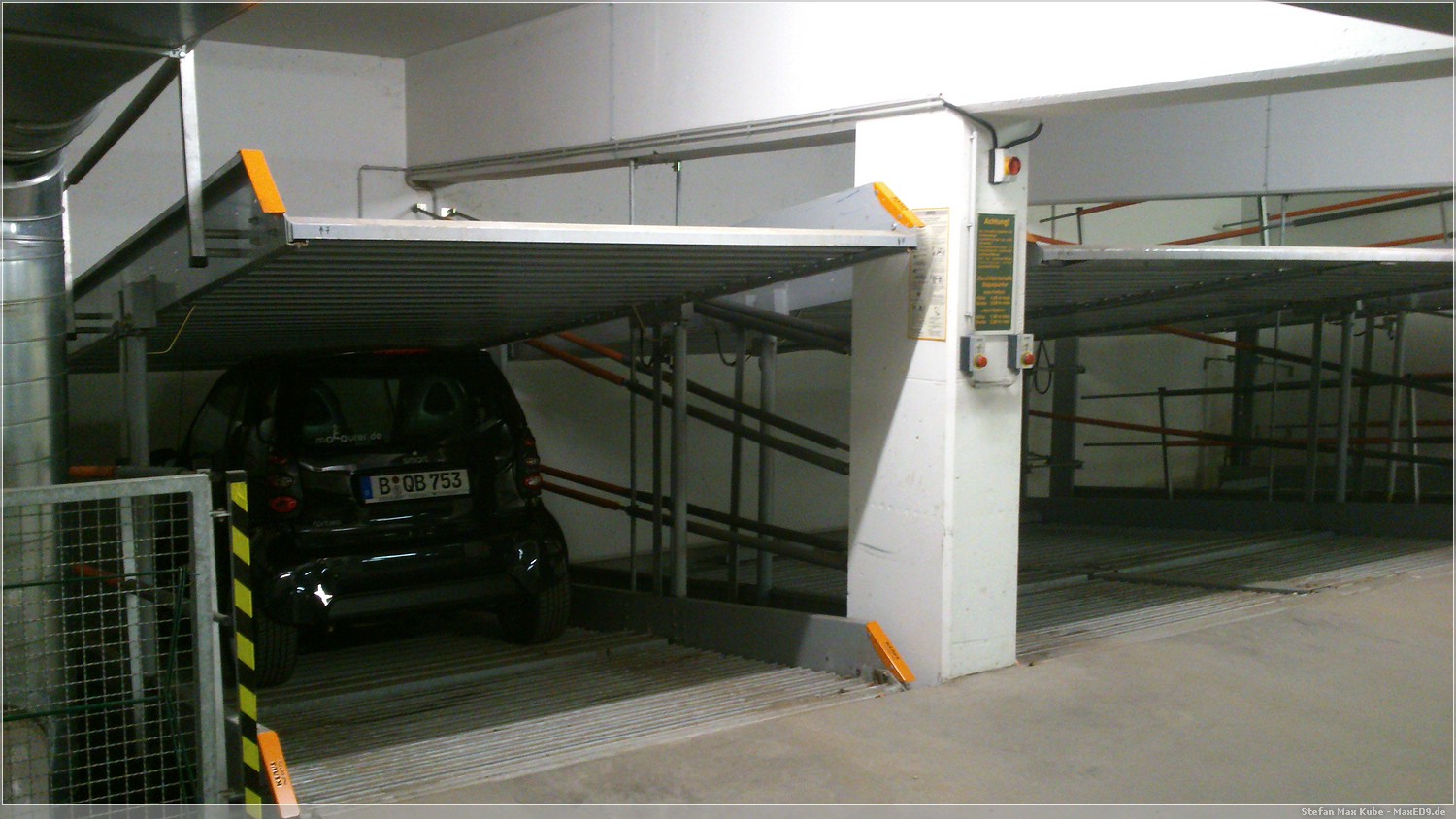 Tiefgarage mit Stapelboxen