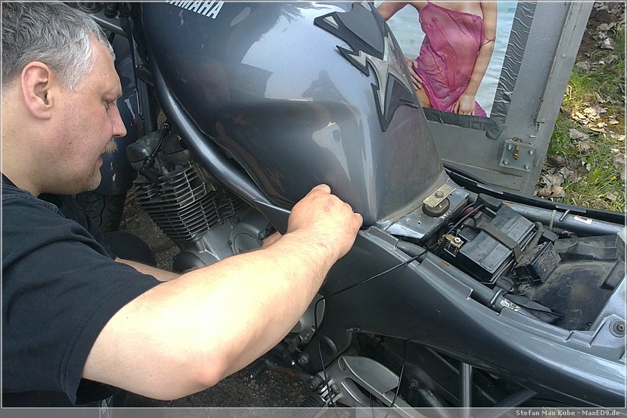 {sco} Unterdruckschlauch verlegen