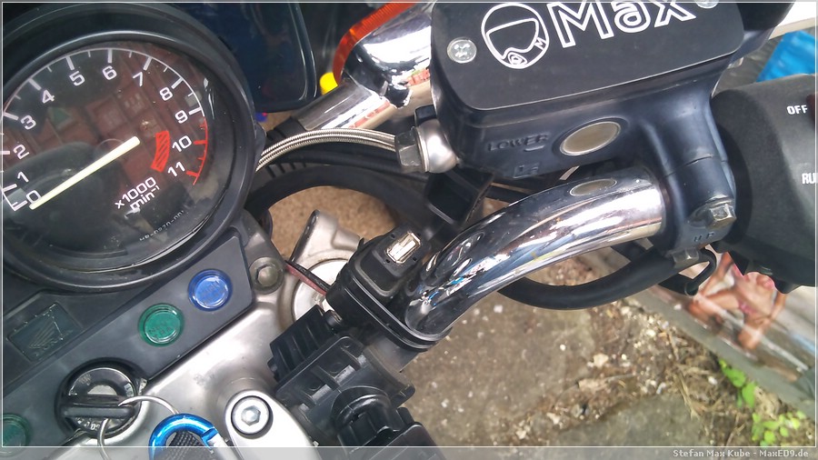 {yk} USB-Buchse am Lenker