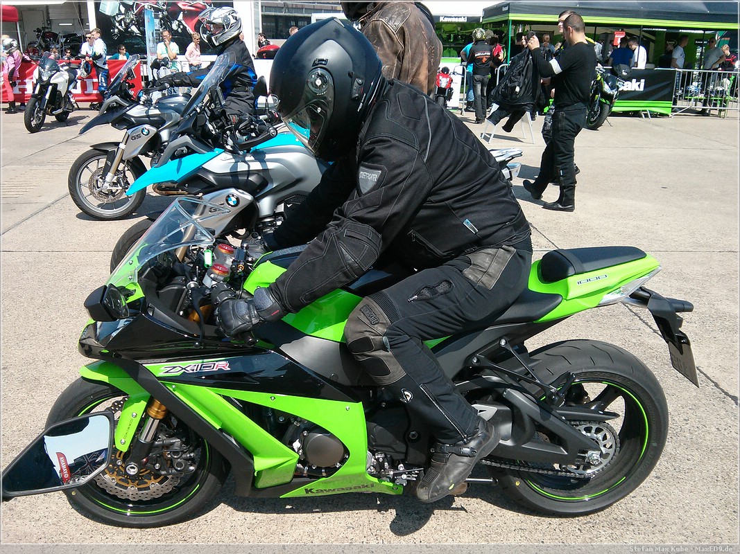 Icke auf der ZX10R