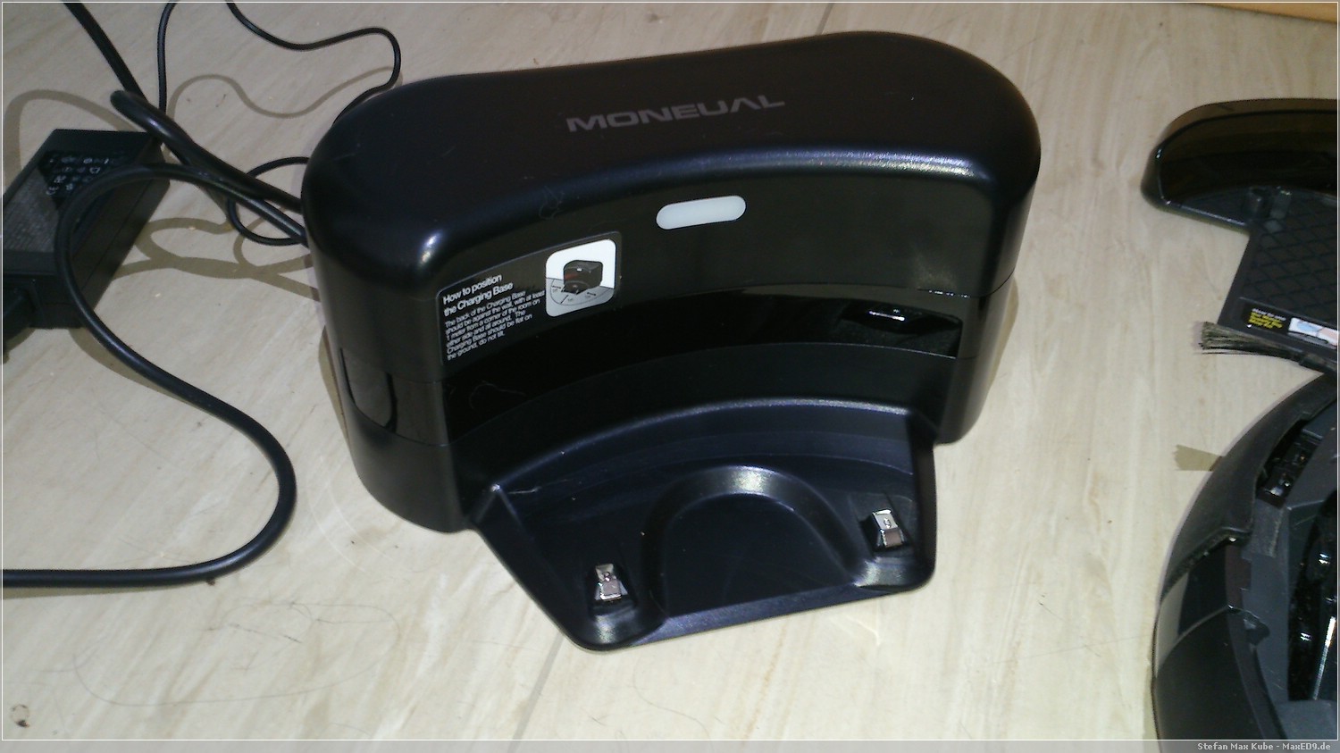 Moneual MR6800M Saugroboter Ladestation