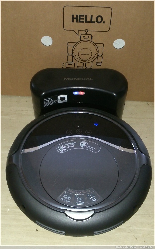 Moneual MR6800M Saugroboter in Ladestation