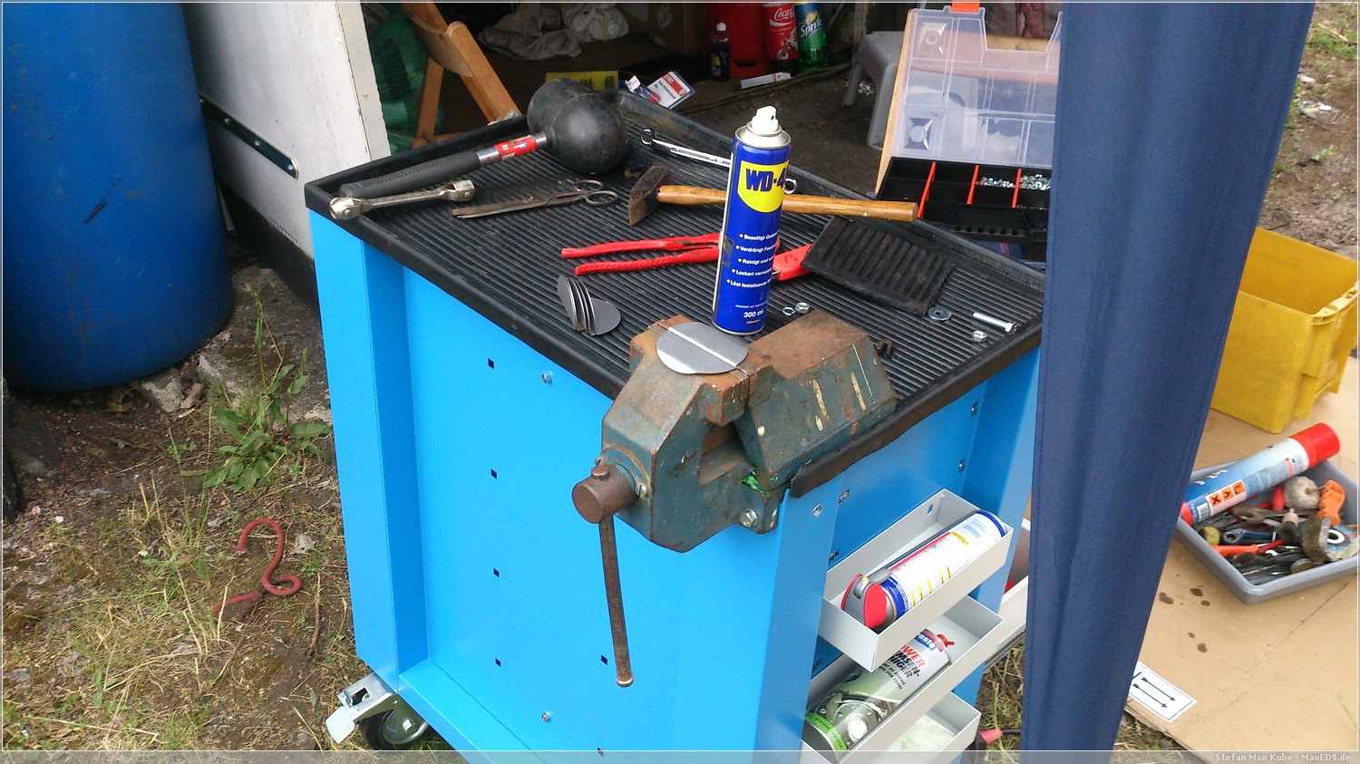 Werkzeugwagen mit Schraubstock