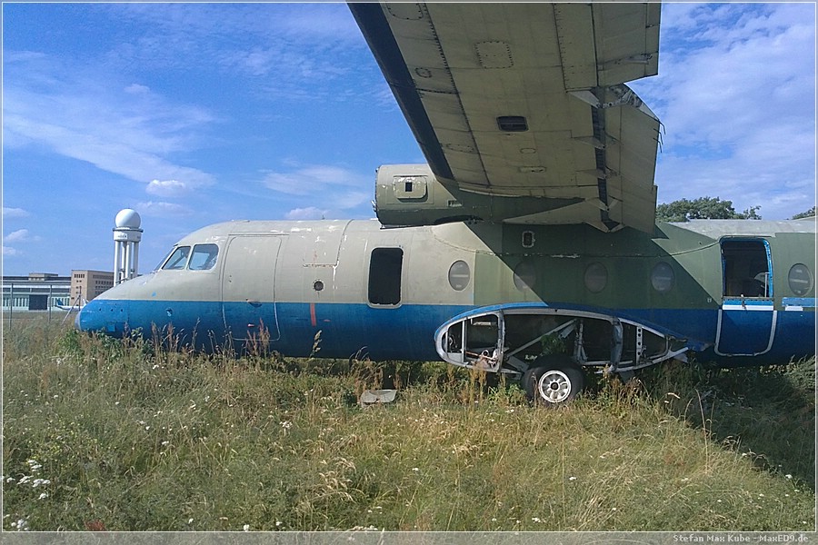 {thf} Übungsflugzeug der Feuerwehr
