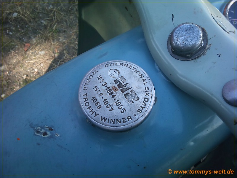 {es150} Trophy-Tankdeckel