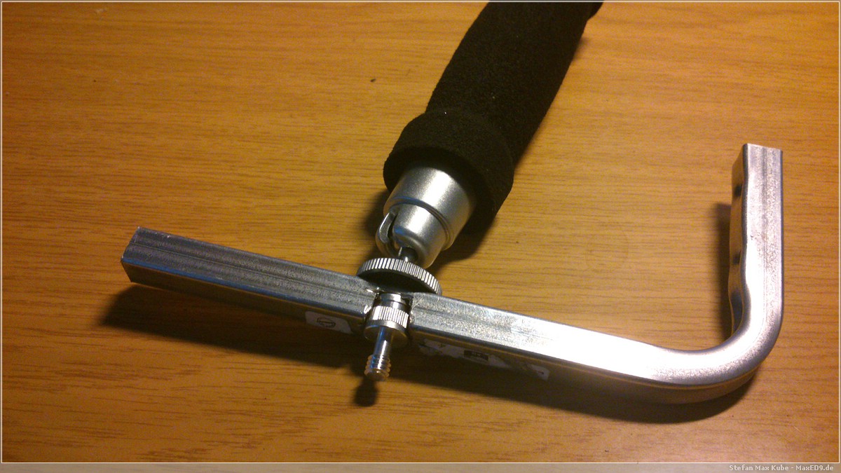 Stativ am Arm verschraubt