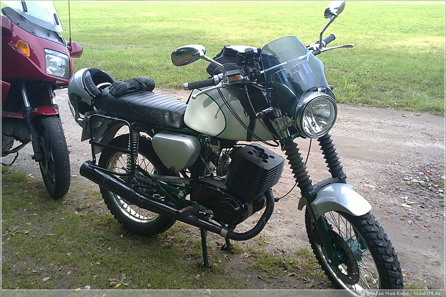 {cmty} Klarglasscheinwerfer