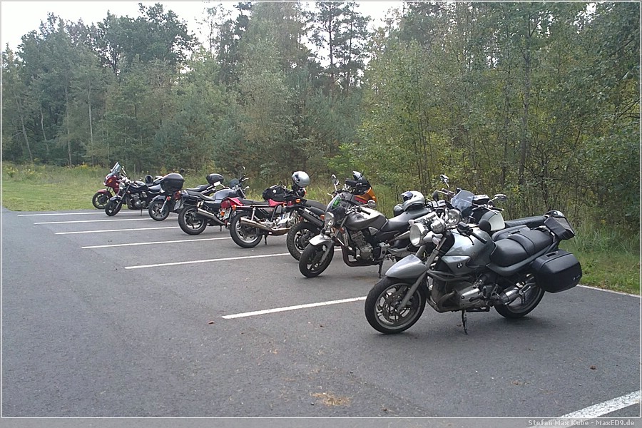 {cmty} letzter Halt am Friedhof