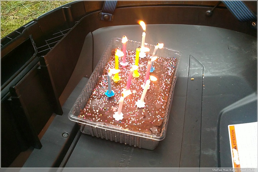 {cmty} 10 Kerzen zum Geburtstag