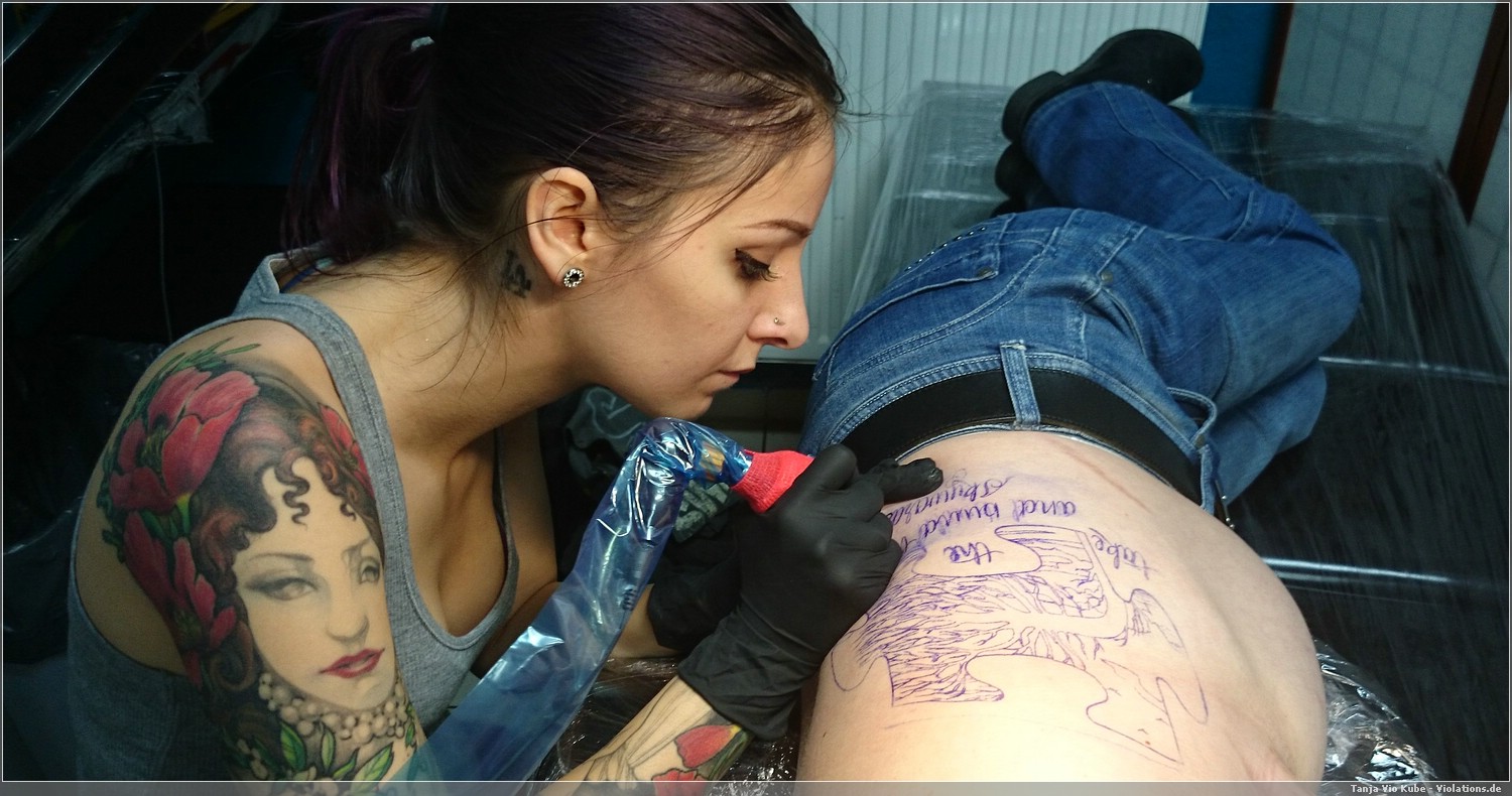 Nakota macht die ersten Striche