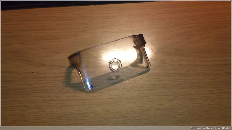 {dma} der Selbstgebaute Halter mit Linse