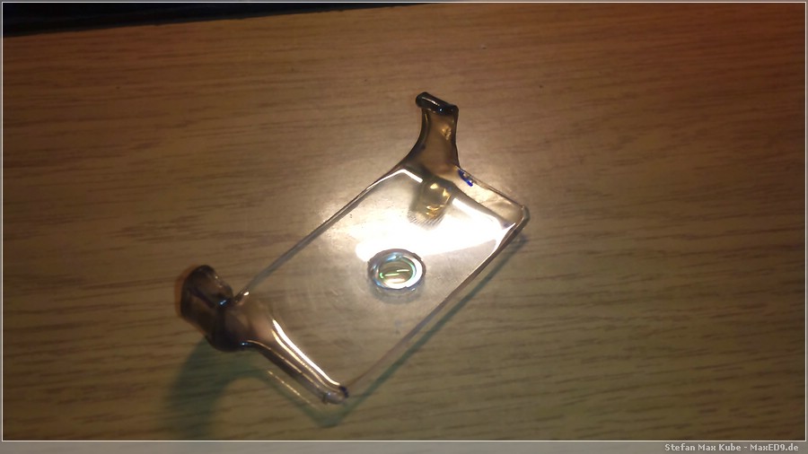 {dma} der Selbstgebaute Halter mit Linse