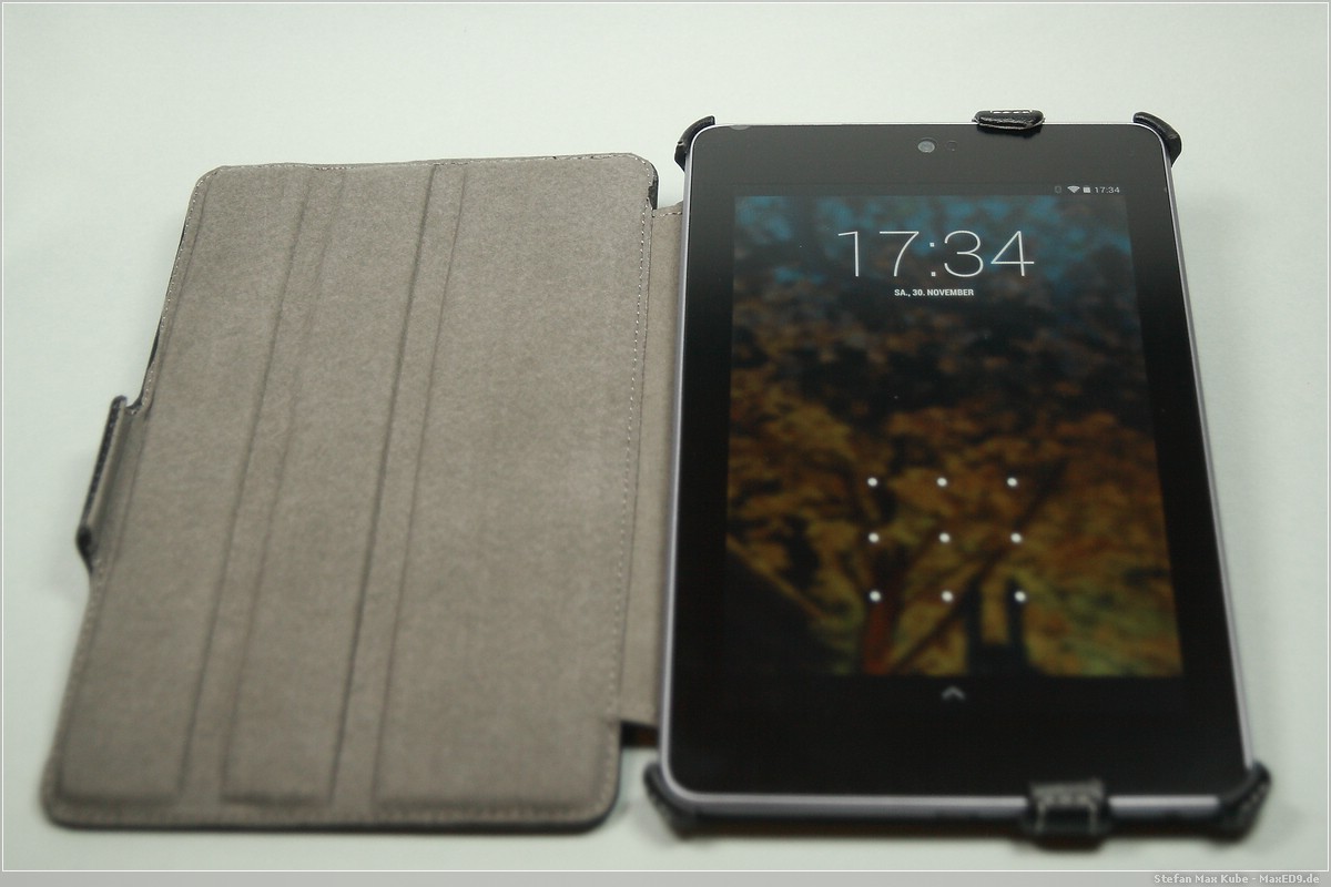 Nexus 7 in EasyAcc Hülle