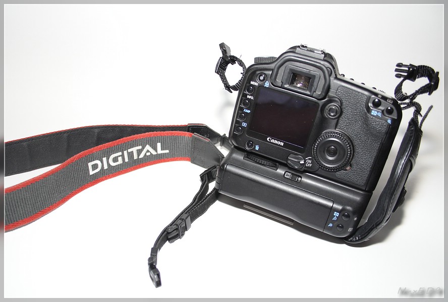 {gurt} Clips an Kamera und Gurt