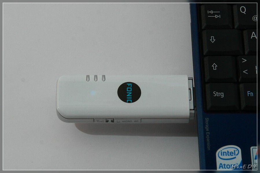 {fss} FONIC Surf-Stick Stick am Netbook